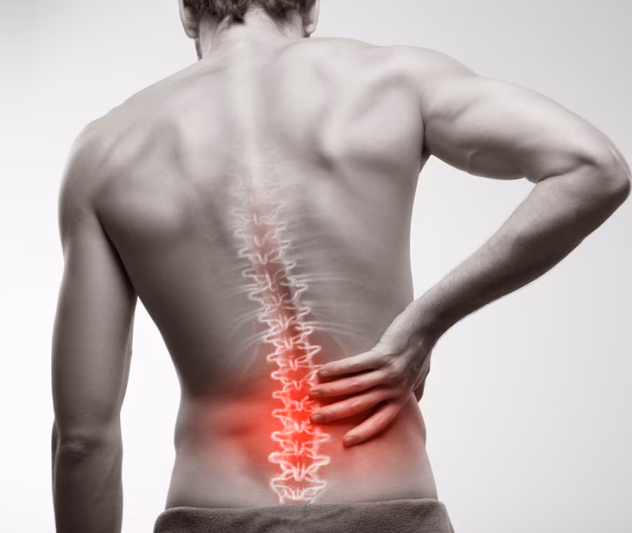 Visite specialistiche mirate e prevenzione: quando il mal di schiena perenne è un campanello d’allarme