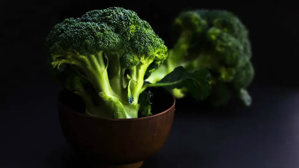 Dieta equilibrata e stile di vita con le verdure crocifere